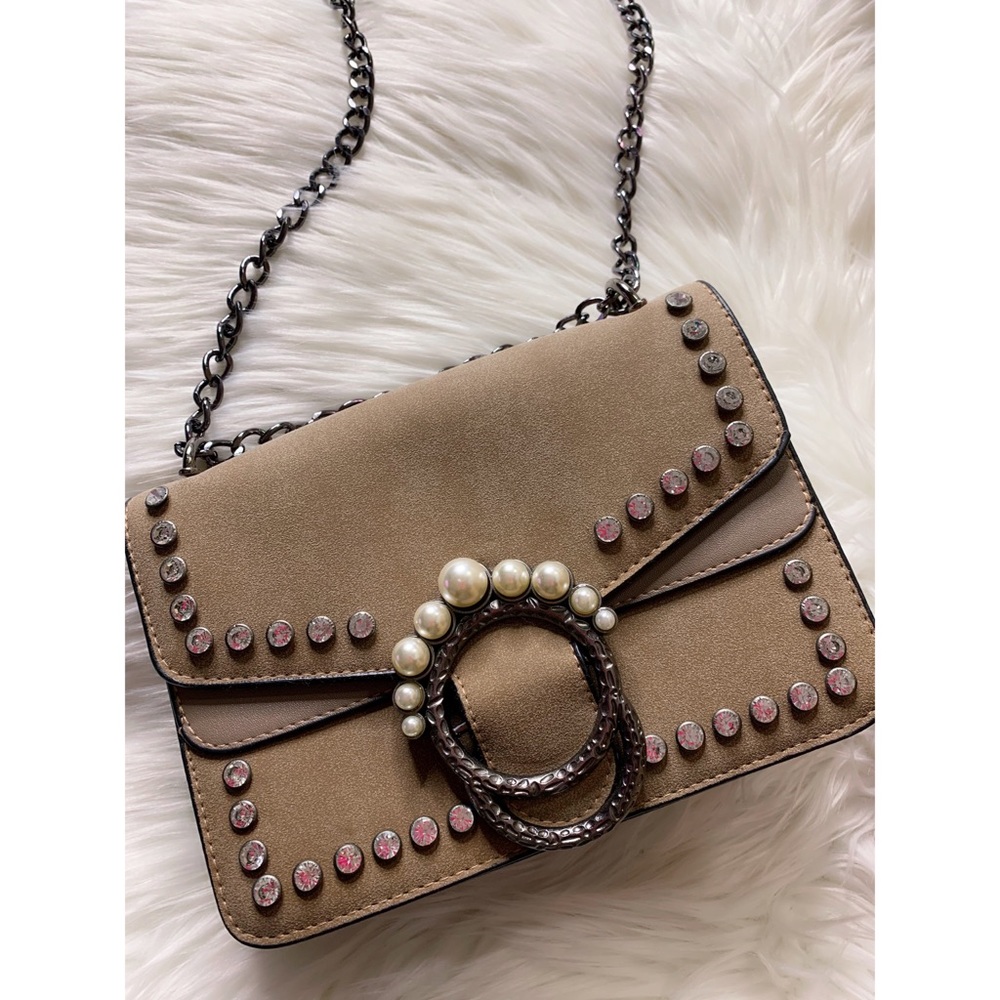 5/$25💋Small Structured Bag - Beige - Picture 2 of 3